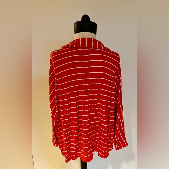 We The Free Vibrant Red and White Top women’s size S - Picture 3 of 4